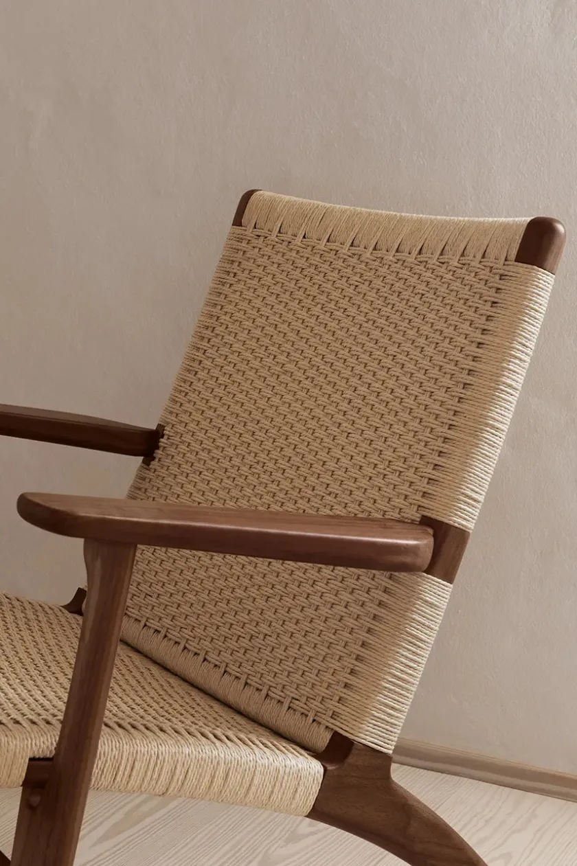 Carl Hansen & Søn CH25 Loungestol, eg sortmalet med sort flet af Hans J. Wegner> Lænestole