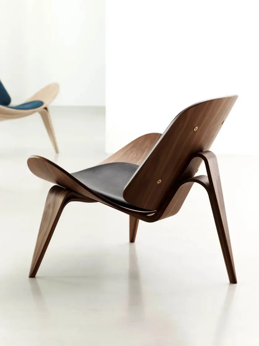 Carl Hansen & Søn CH07 Skalstol, eg olie/Loke 7748 af Hans J. Wegner> Loungestole|Lænestole