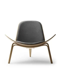 Carl Hansen & Søn CH07 Skalstol, farvet af Hans J. Wegner><noscript><img width=