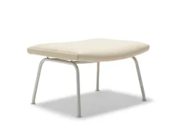 Carl Hansen & Søn CH446 Skammel af Hans J. Wegner><noscript><img width=