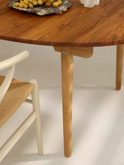 Carl Hansen & Søn CH338 Spisebord, Teak Mix Special Edition inkl. 1 tillægsplade fra><noscript><img width=