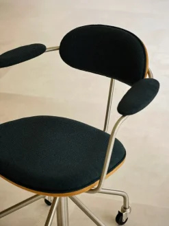 Carl Hansen & Søn CH621 Swivel stol, eg olie af Hans J. Wegner><noscript><img width=