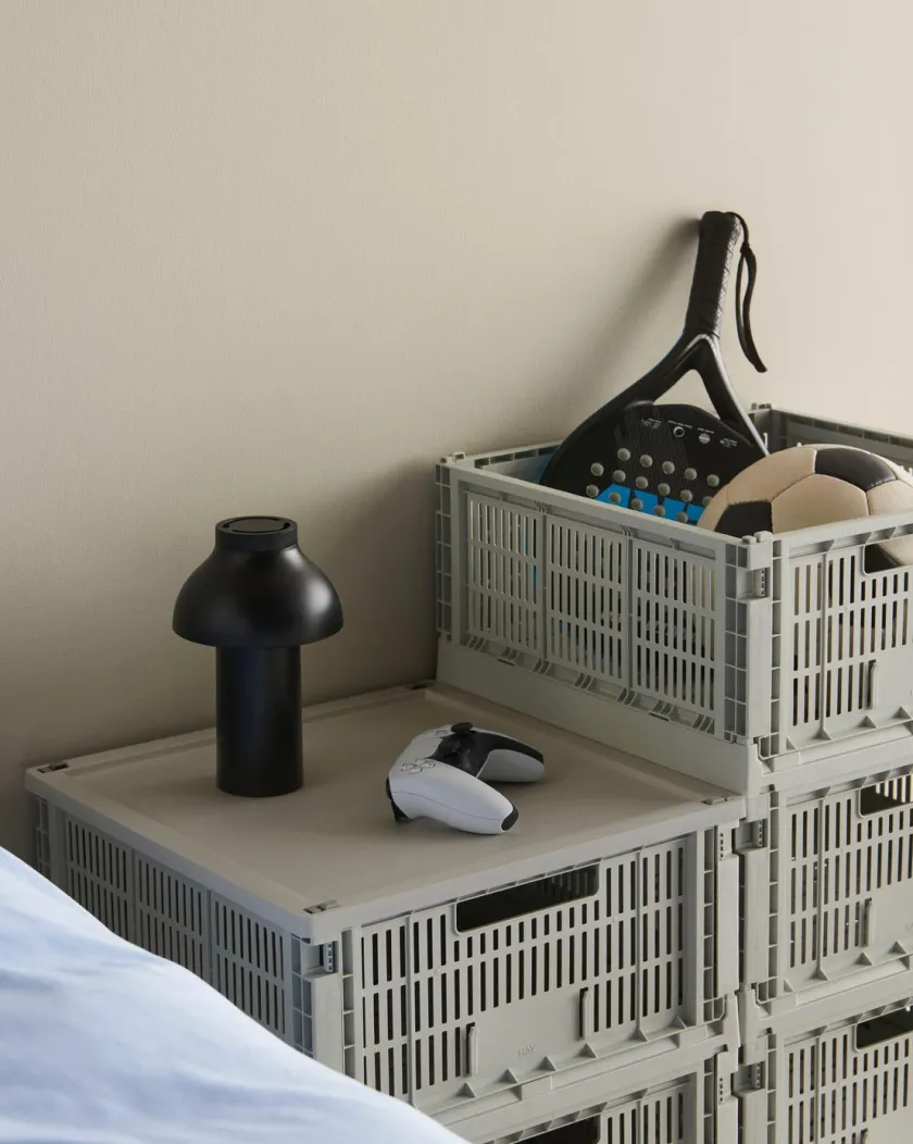 HAY Colour Crate Large Square, Charcoal fra>Børn Gaver Til Ham|Opbevaring På Børneværelset