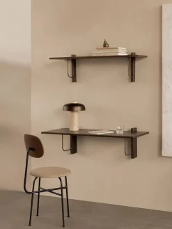 Audo Copenhagen Corbel Shelf, long fra> Hylder