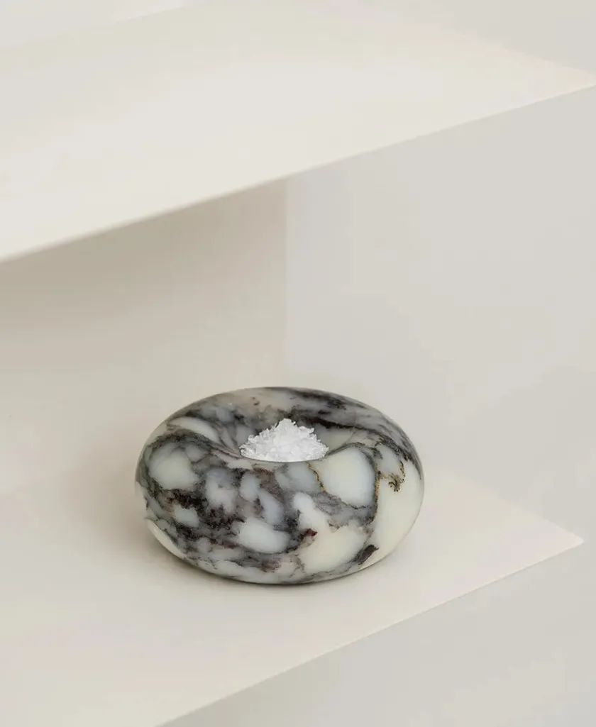 Wabi Sabi Nordic Cosmos Object Ø 12 cm, travertin fra> Gaver Til Hende|Service