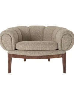 GUBI Croissant Lounge Chair, fabric fra><noscript><img width=