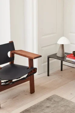 Fredericia Furniture Den Spanske Stol i mørkebrun læder, eg sæbe af Børge Mogensen><noscript><img width=