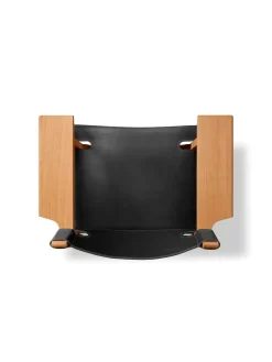 Fredericia Furniture Den Spanske Stol i naturfarvet læder, valnød olie af Børge Mogensen><noscript><img width=