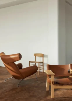 Fredericia Furniture Den Spanske Stol i sort læder, eg sort lak af Børge Mogensen><noscript><img width=