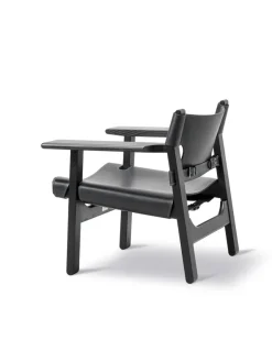 Fredericia Furniture Den Spanske Stol i sort læder, eg sort lak af Børge Mogensen><noscript><img width=