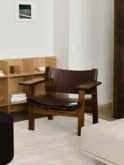 Fredericia Furniture Den Spanske Stol i sort læder, eg sort lak af Børge Mogensen><noscript><img width=