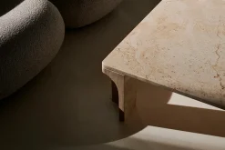 GUBI Doric Coffee Table 140 x 80 cm, Neutral White Travertine fra><noscript><img width=
