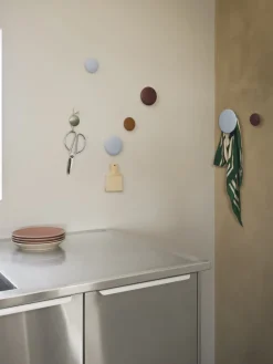 Muuto Dots Metal fra> Knagerækker|Entrémøbler