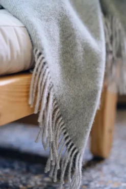 Silkeborg Uldspinderi Drejø Plaid, aqua fra><noscript><img width=