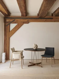 Carl Hansen & Søn E005 Embrace Chair af EOOS><noscript><img width=