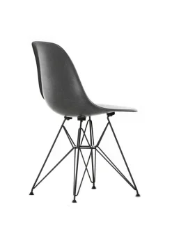 Vitra Eames Fiberglass Chair DSR, sortlakeret fra><noscript><img width=