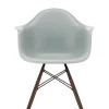 Vitra Eames Plastic Armchair DAW, mørkbejdset ahorntræ fra> Spisebordsstole