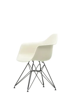 Vitra Eames Plastic Armchair DAR, sort pulverlakering fra><noscript><img width=