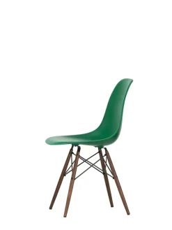 Vitra Eames Plastic Side Chair DSW, mørkbejdset ahorntræ fra><noscript><img width=