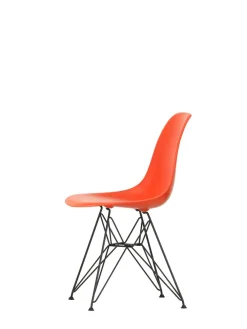 Vitra Eames Plastic Side Chair DSR, sort pulverlakeret fra><noscript><img width=