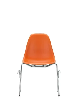 Vitra Eames Plastic Side Chair DSS, stabelbar fra><noscript><img width=