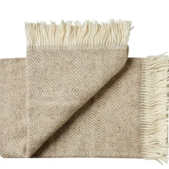 Silkeborg Uldspinderi Fanø Plaid, light nordic grey fra><noscript><img width=