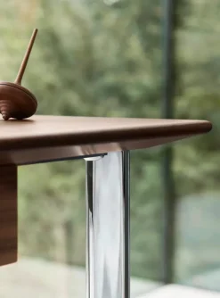 Fritz Hansen FH3605™ Skrivebord m. Skuffe af Arne Jacobsen><noscript><img width=