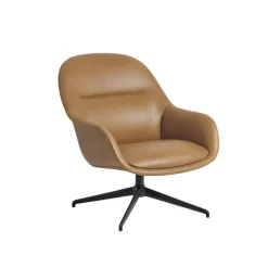 Muuto Fiber Lounge Armchair, Refine cognac læder, anthracite swivel base fra> Loungestole|Lænestole