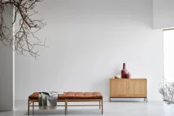 Carl Hansen & Søn FK63 Kabinet fra><noscript><img width=