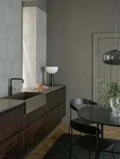 New Works Florence spisebord Ø120, black marquina fra><noscript><img width=