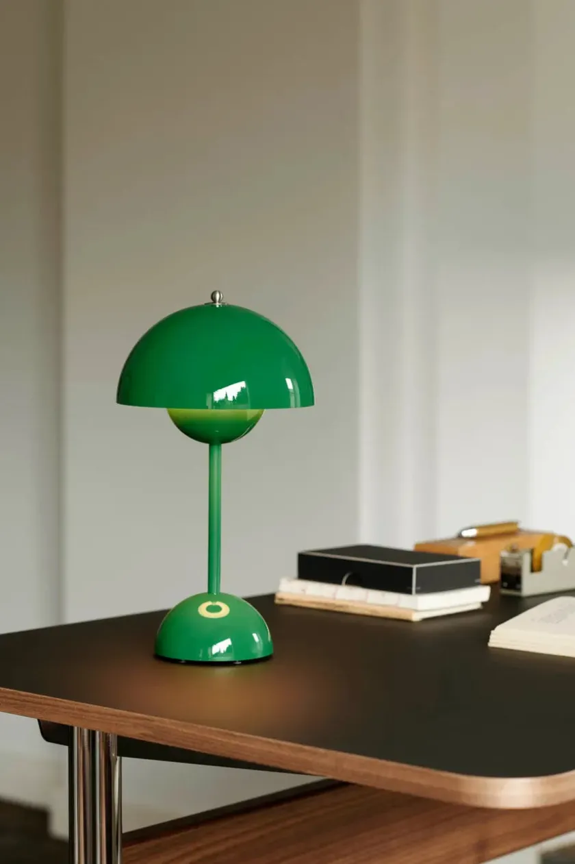 &Tradition Flowerpot Portable VP9 Bordlampe af Verner Panton> Gaver Til Hende|Portable Lamper