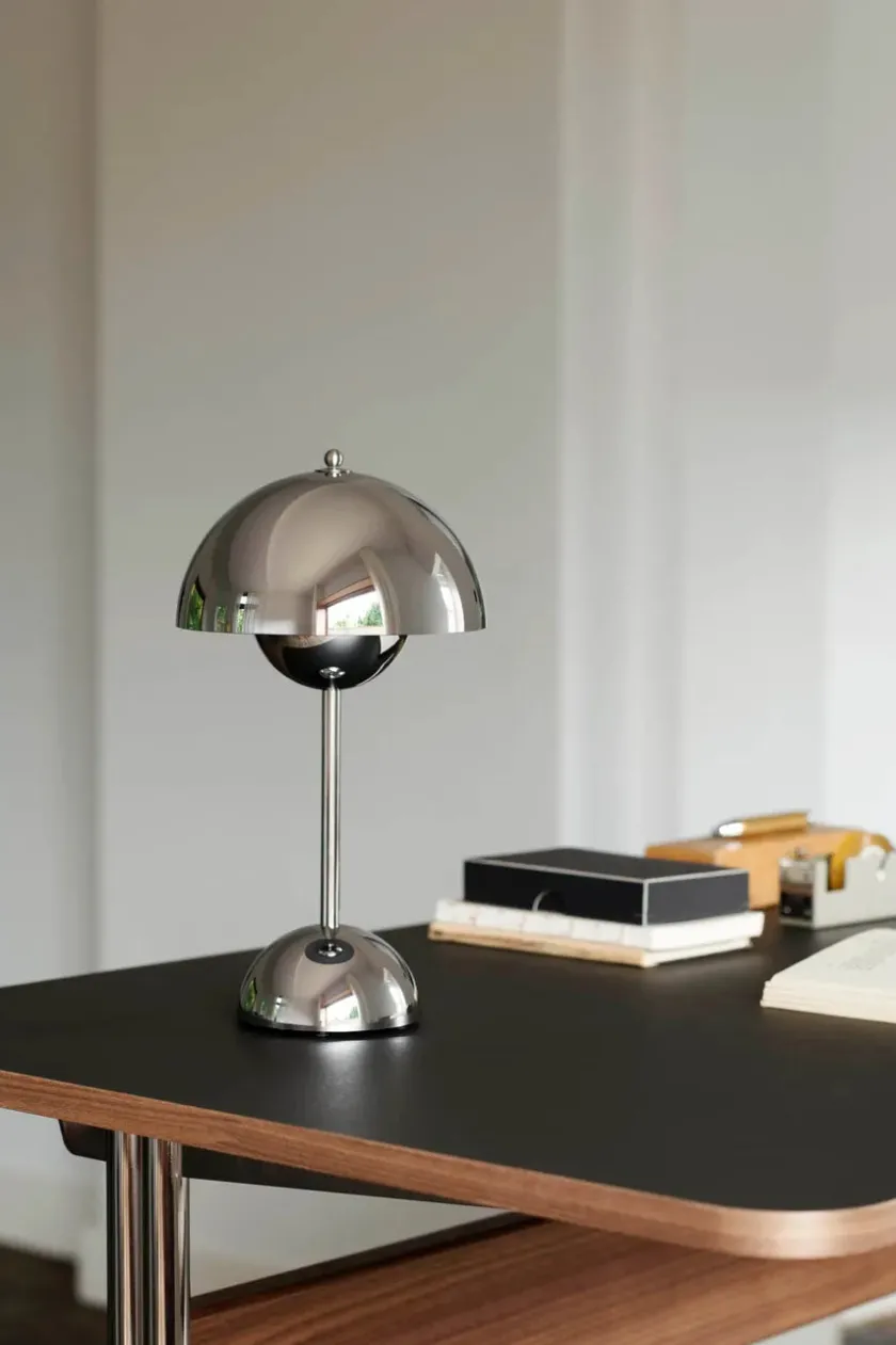 &Tradition Flowerpot Portable VP9 Bordlampe af Verner Panton> Gaver Til Hende|Portable Lamper