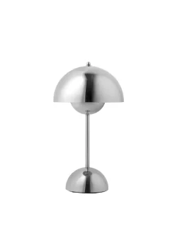 &Tradition Flowerpot Portable VP9 Bordlampe af Verner Panton><noscript><img width=