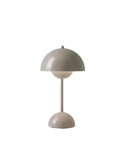 &Tradition Flowerpot Portable VP9 Bordlampe af Verner Panton><noscript><img width=