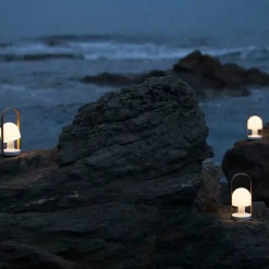 Marset Follow Me grøn bordlampe fra><noscript><img width=