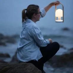Marset Follow Me terracotta bordlampe fra><noscript><img width=