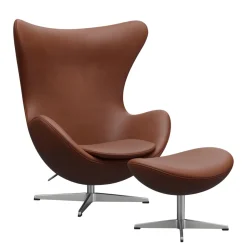 Fritz Hansen Ægget, Kastanjebrun Grace læder, med returdrej inkl. skammel af Arne Jacobsen> Lænestole