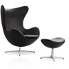 Fritz Hansen Ægget, Sort Essential læder, med returdrej inkl. skammel af Arne Jacobsen> Lænestole