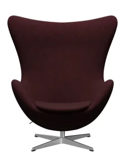 Fritz Hansen Ægget, sort læder/aluminium af Arne Jacobsen><noscript><img width=