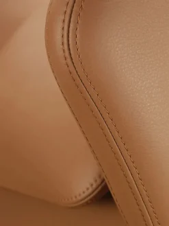 Vitra Grand Repos Lænestol inkl. Fodskammel, cognac (Premium Læder) fra><noscript><img width=