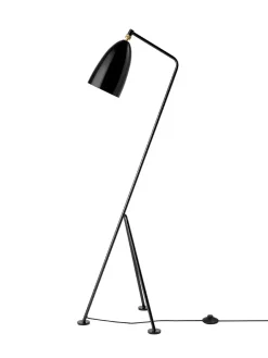 GUBI Gräshoppa gulvlampe fra><noscript><img width=