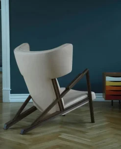 House of Finn Juhl Græshoppestolen af Finn Juhl><noscript><img width=