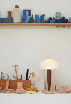 &Tradition Herman SHY3 bordlampe fra> Spots