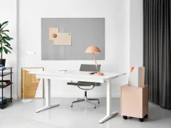 Montana HiLow3 skrivebord fra><noscript><img width=