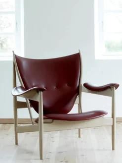 House of Finn Juhl Høvdingestol, eg klar olie af Finn Juhl><noscript><img width=