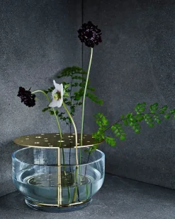 Fritz Hansen Ikebana Vase, messing af Jaime Hayon><noscript><img width=