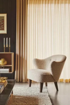 Audo Copenhagen Ingeborg med Fodskammel, Boucle fra><noscript><img width=