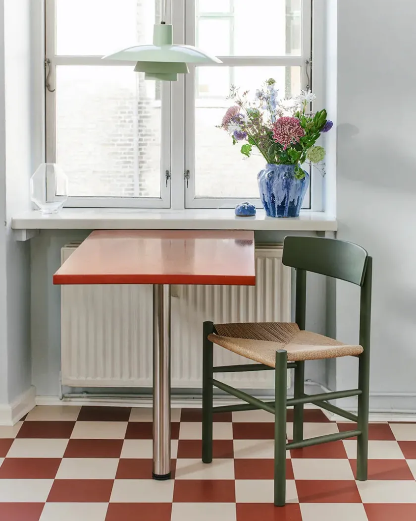 Fredericia Furniture J39 Folkestolen, heritage red af Børge Mogensen> Spisebordsstole