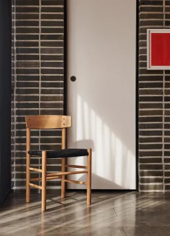 Fredericia Furniture J39 Folkestolen Sædepolstret, Sort Canvas af Børge Mogensen> Spisebordsstole