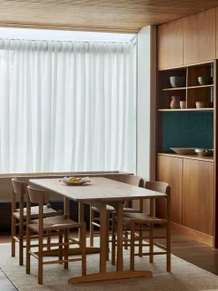Fredericia Furniture J39 Folkestolen, sortlakeret eg af Børge Mogensen><noscript><img width=